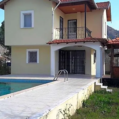 Hotel Corina With Private Pool And Garden